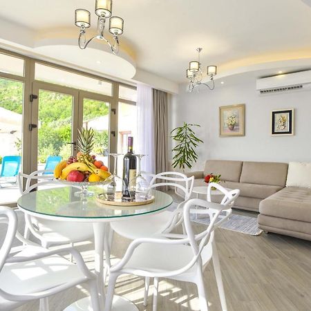 Verbalj Apartment With Swimming Pool Kotor Exterior photo
